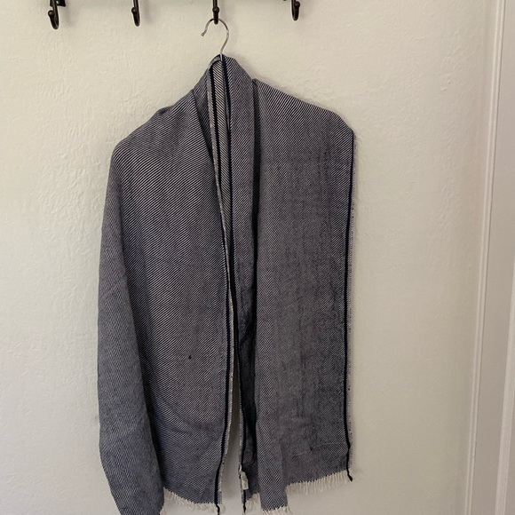 Indigo hand loom scarf - Picture 7 of 7